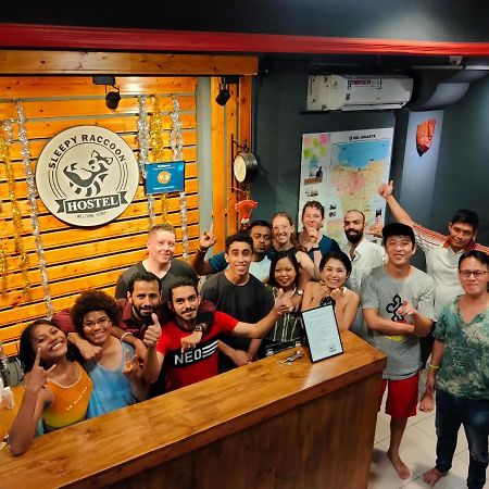 ג'קרטה Sleepy Raccoon Hostel מראה חיצוני תמונה