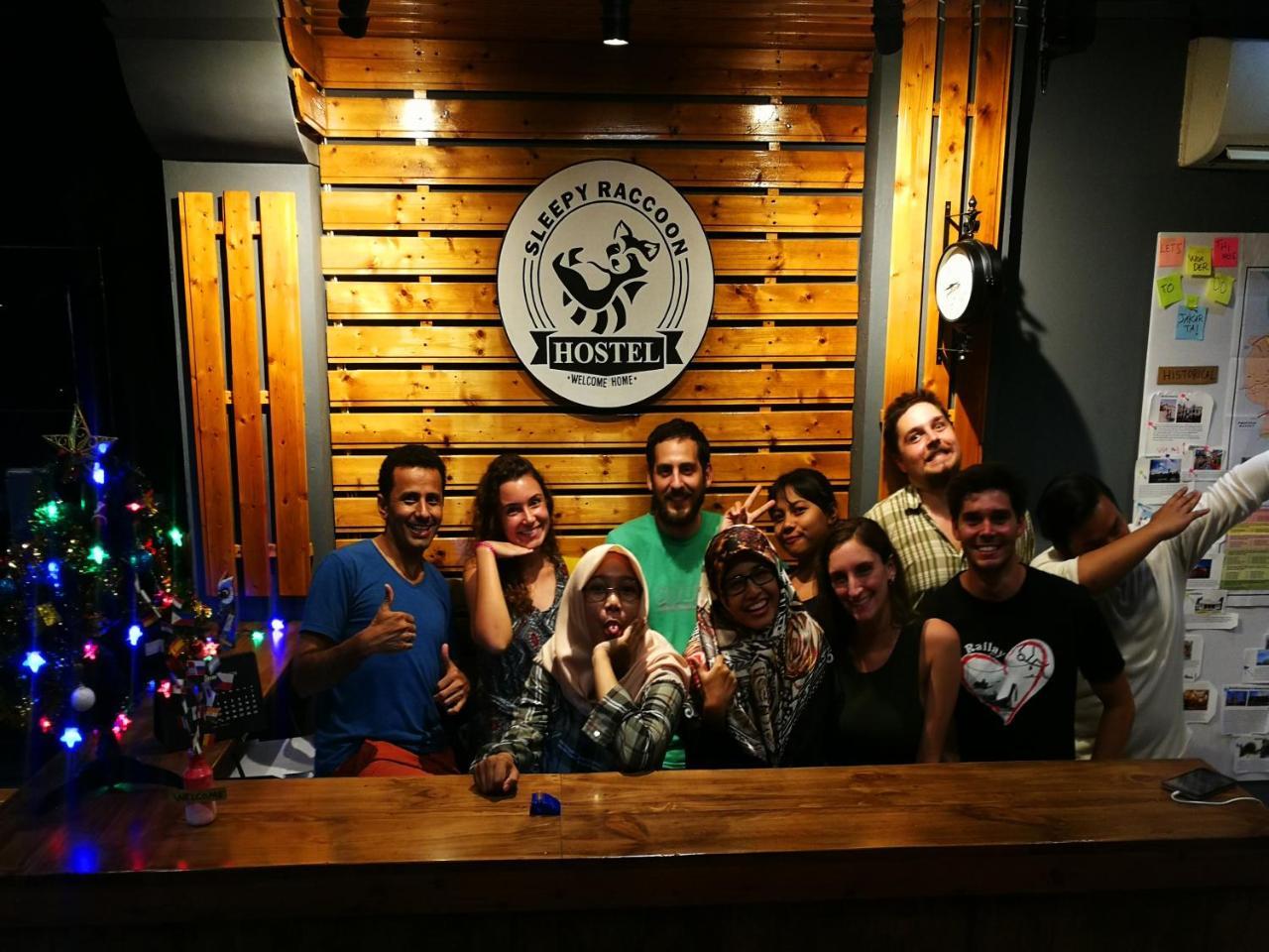 ג'קרטה Sleepy Raccoon Hostel מראה חיצוני תמונה