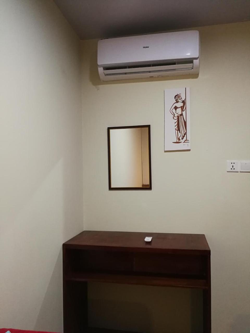 ג'קרטה Sleepy Raccoon Hostel מראה חיצוני תמונה