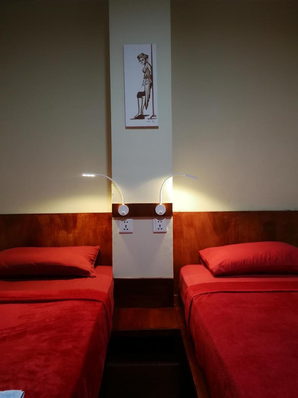 ג'קרטה Sleepy Raccoon Hostel מראה חיצוני תמונה