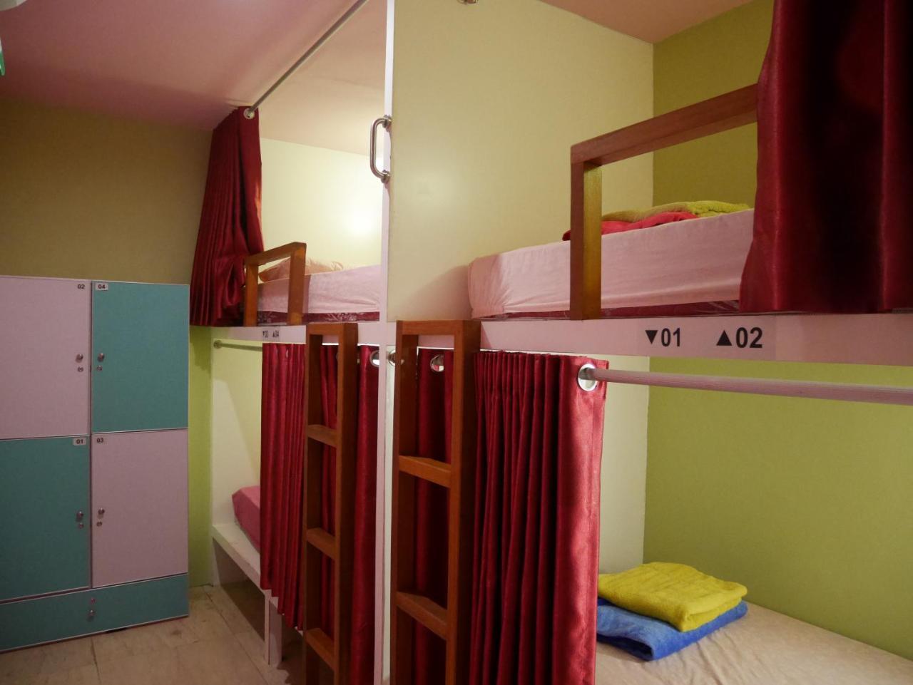 ג'קרטה Sleepy Raccoon Hostel מראה חיצוני תמונה