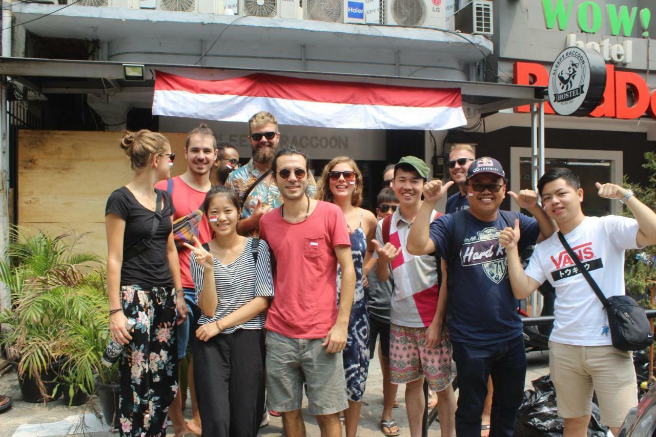 ג'קרטה Sleepy Raccoon Hostel מראה חיצוני תמונה