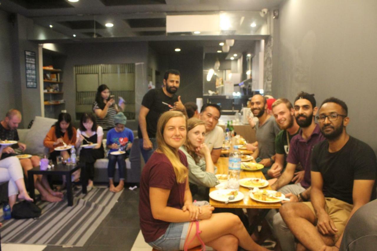 ג'קרטה Sleepy Raccoon Hostel מראה חיצוני תמונה